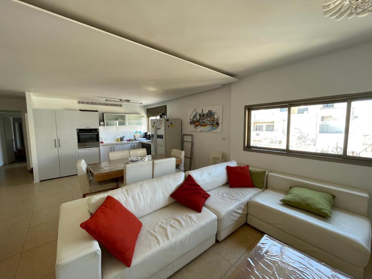 Beautiful 2-Bedroom Condo In The Heart Of 텔아비브 외부 사진