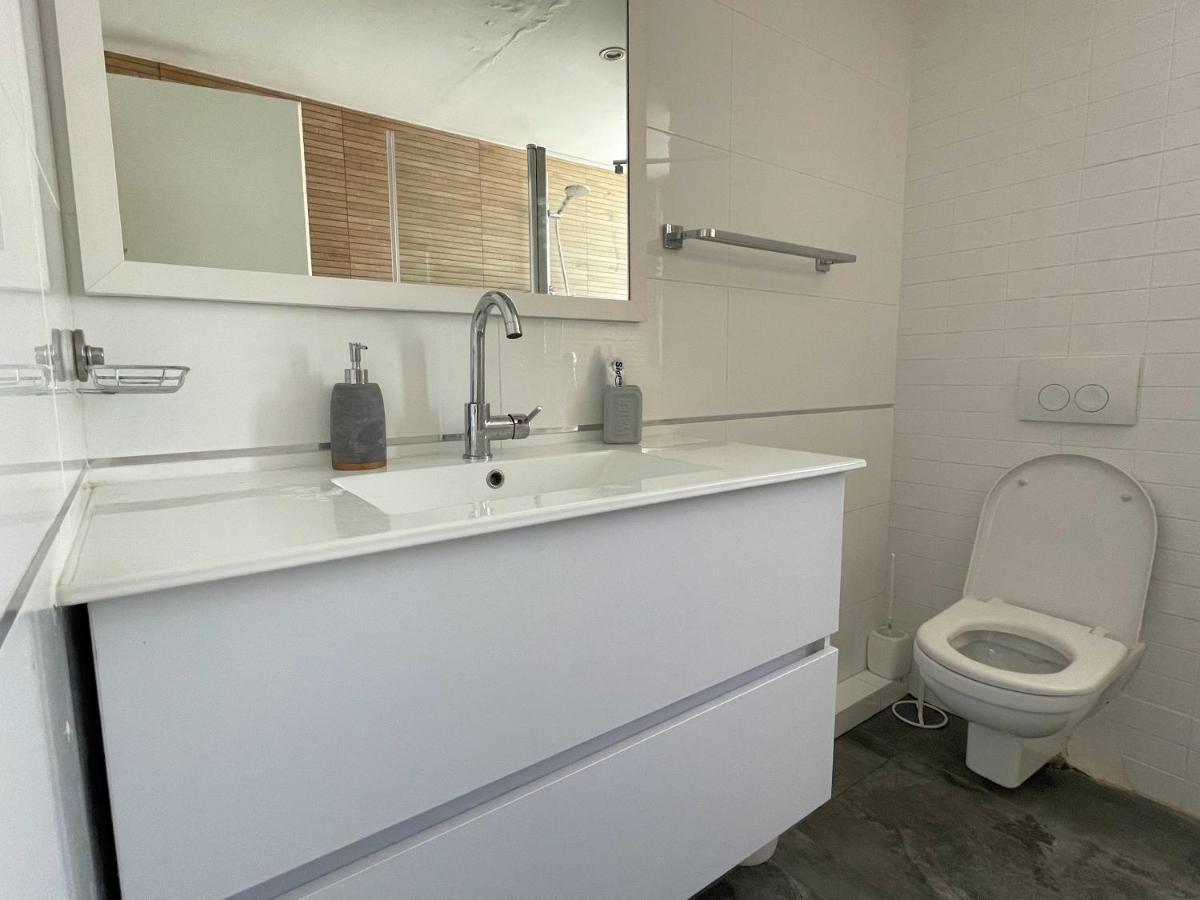 Beautiful 2-Bedroom Condo In The Heart Of 텔아비브 외부 사진